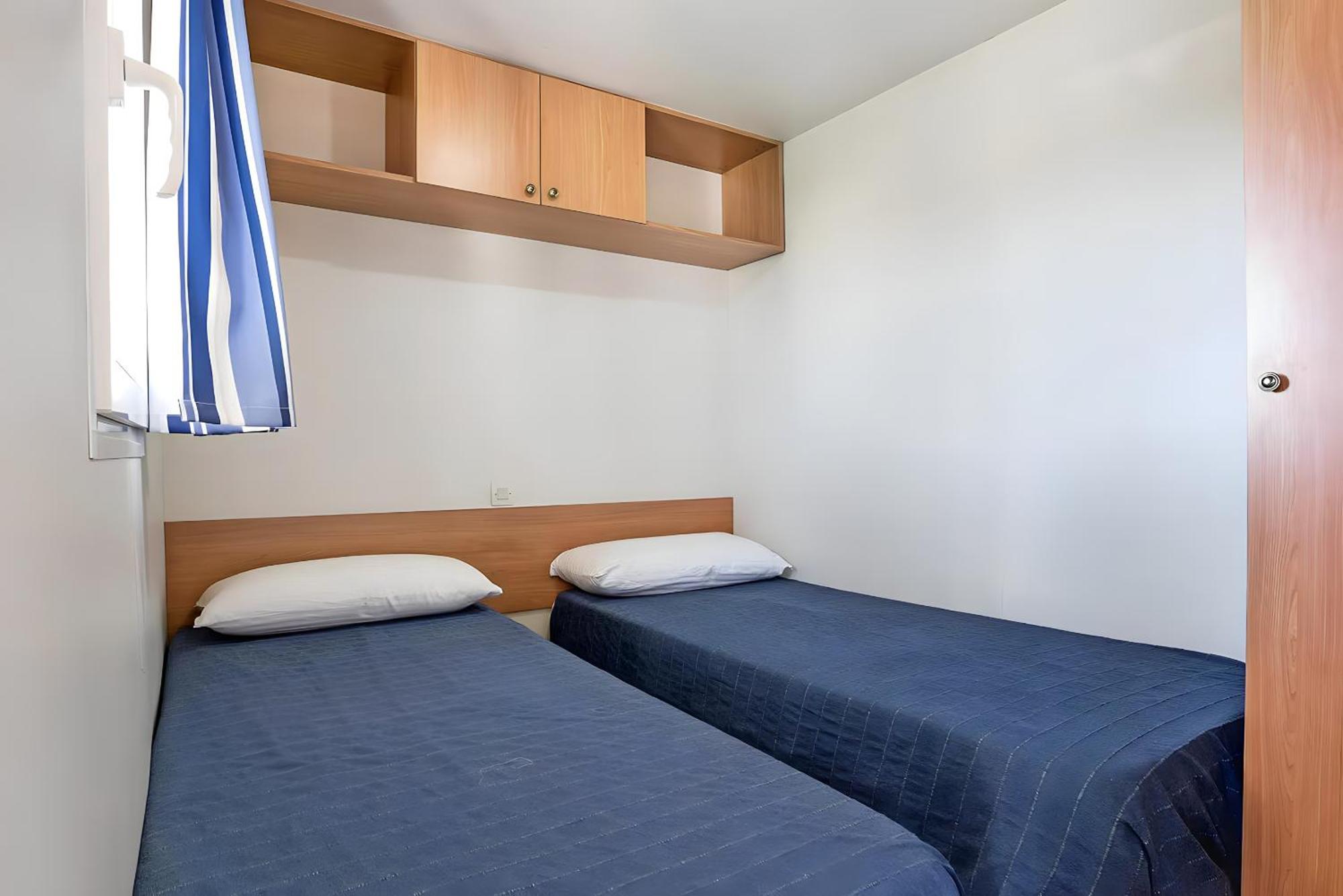 Cerca De La Playa Con Piscina, Jardin Camping
